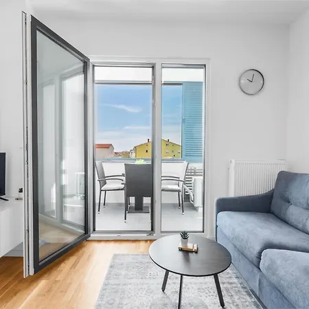 Anni Apartmán Pula